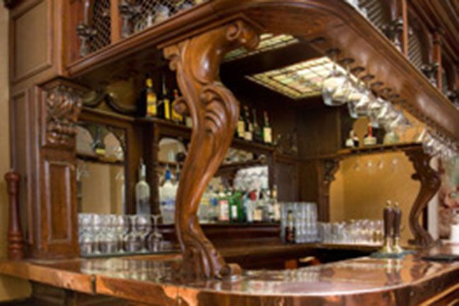 Lindey's Restaurant & Bar